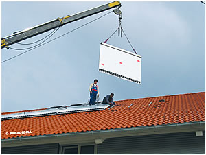 Montage einer Solaranlage von Paradigma